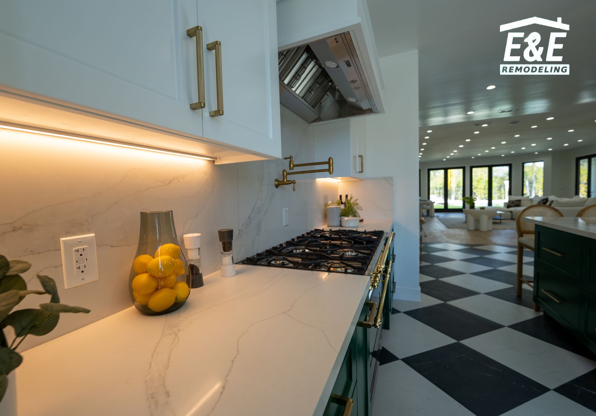 Kitchen project photo by E&E